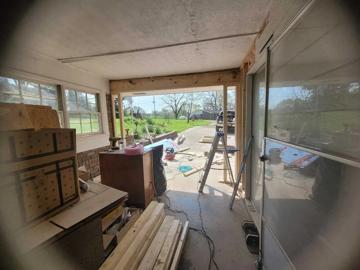 Air movers and dehumidifier for Water Mitigation Services in Battle Ground